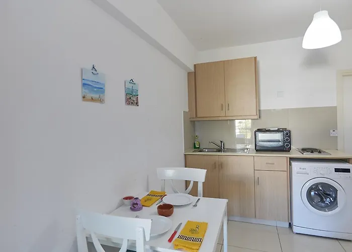 Napa Hera 's Nest Apartamento Agia Napa