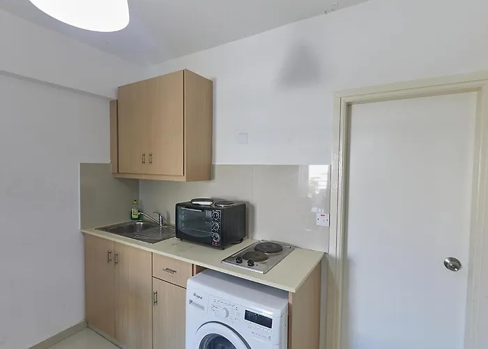 Napa Hera 's Nest Apartamento Agia Napa