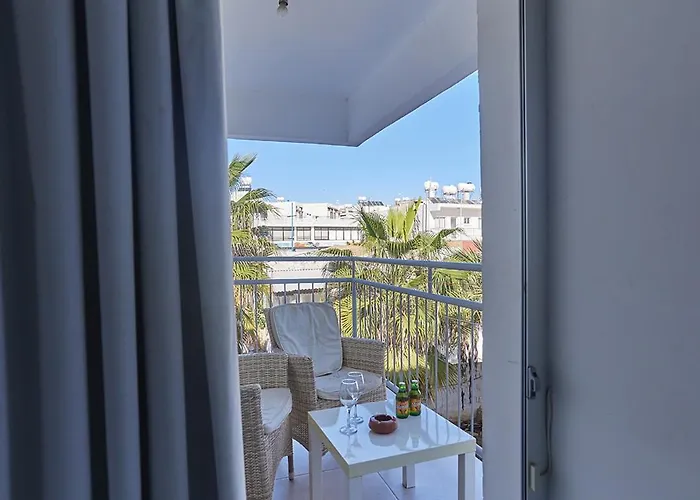 Napa Hera 's Nest * أيا نابا